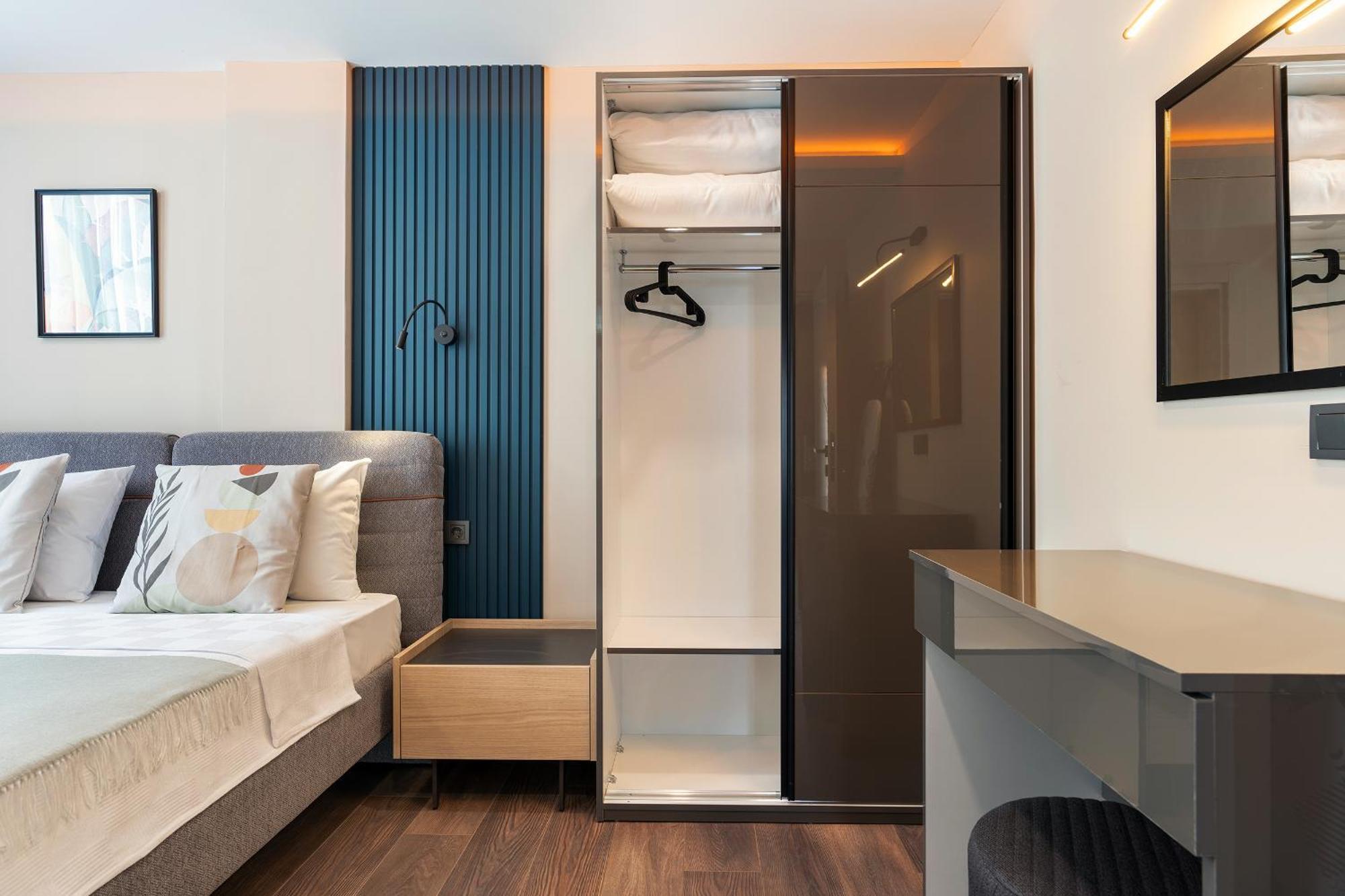 Doqu Suites Hotel Antalya Exterior photo