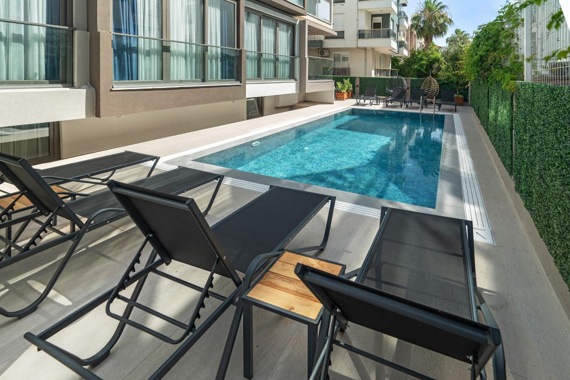 Doqu Suites Hotel Antalya Exterior photo